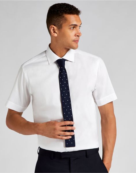 Classic Fit Cutaway collar Short Sleeved Premium Oxford Shirt